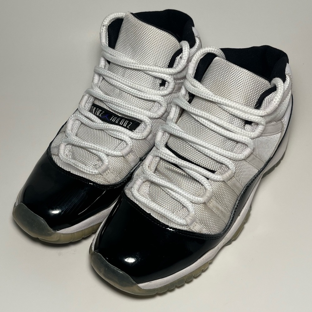 Nike 378038-100 Air Jordan 11 Retro White Lace-Up Basketball Shoes Youth US 7Y